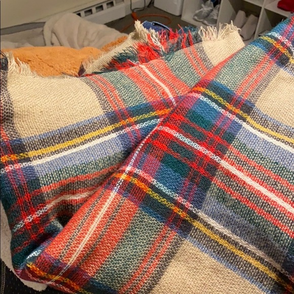Giant blanket scarf - Picture 5 of 5